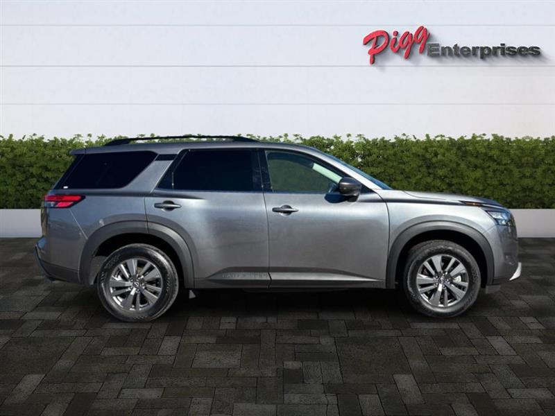 Nissan Pathfinder  2025