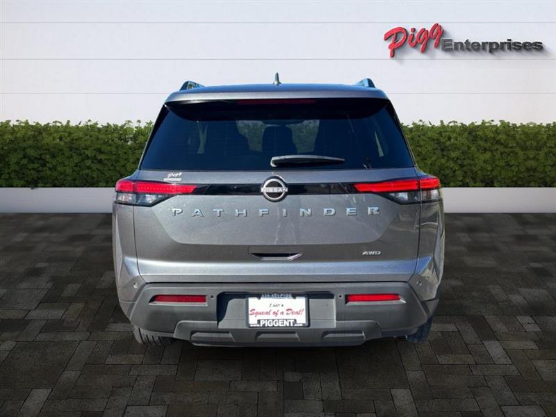 Nissan Pathfinder  2025