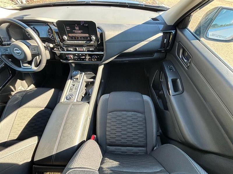 Nissan Pathfinder  2025