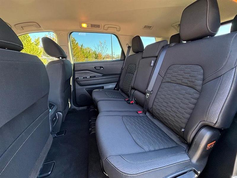 Nissan Pathfinder  2025