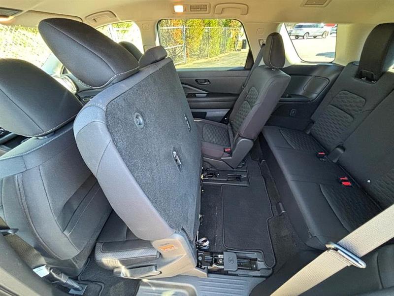 Nissan Pathfinder  2025