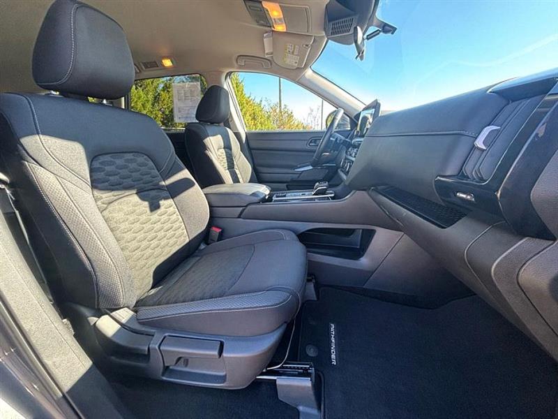 Nissan Pathfinder  2025