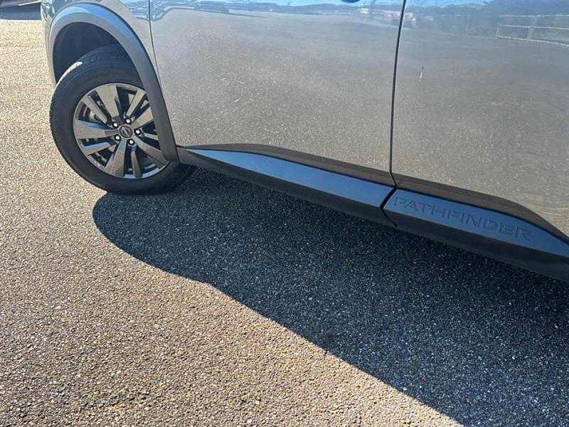 Nissan Pathfinder  2025