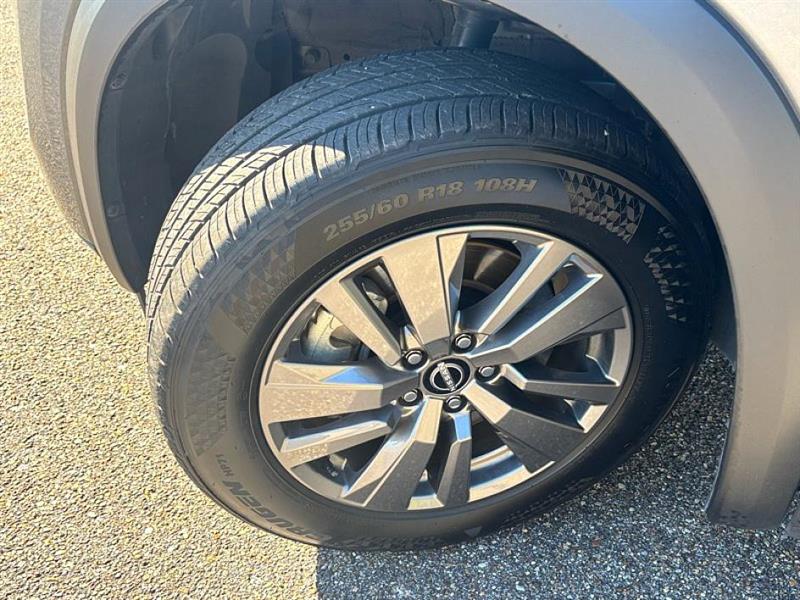 Nissan Pathfinder  2025