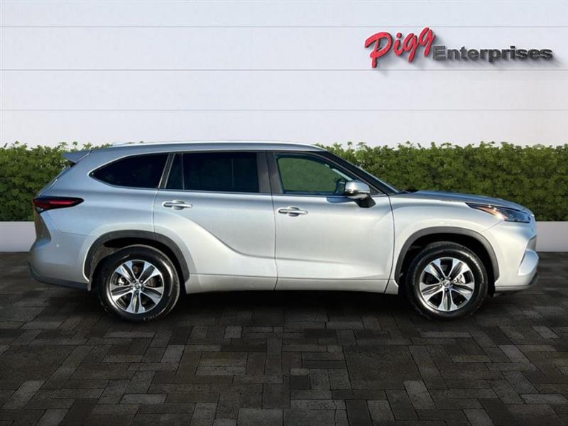Toyota Highlander  2025