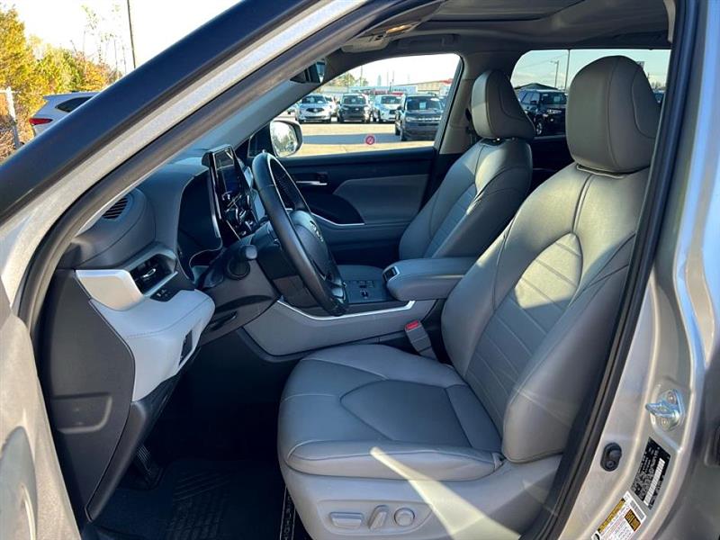 Toyota Highlander  2025