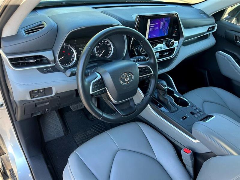 Toyota Highlander  2025