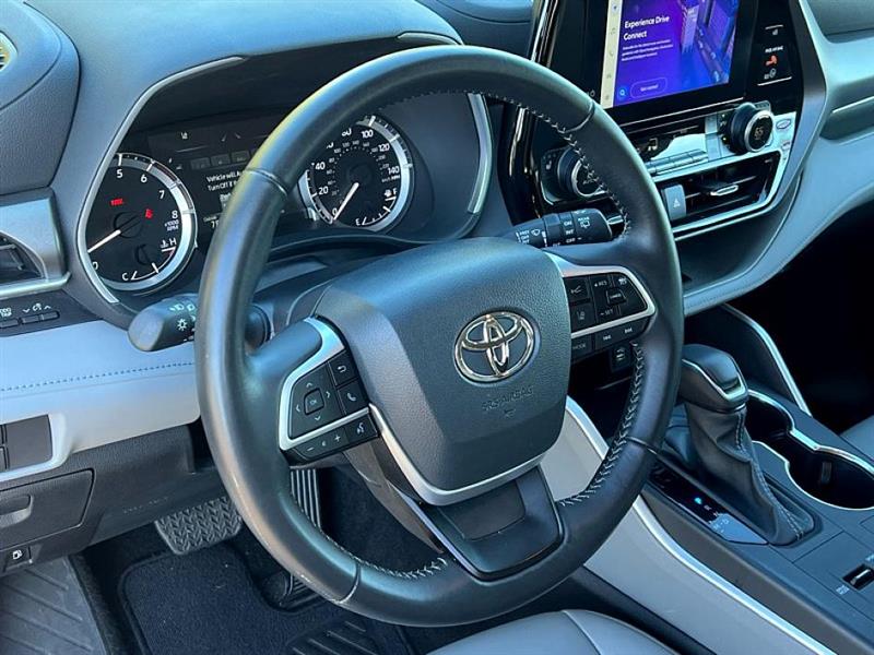 Toyota Highlander  2025