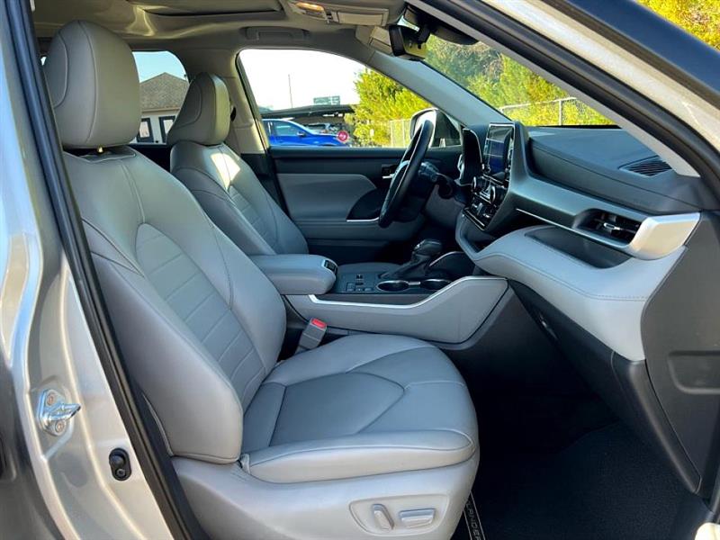 Toyota Highlander  2025