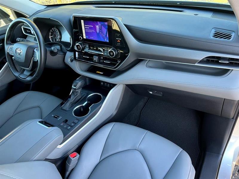 Toyota Highlander  2025