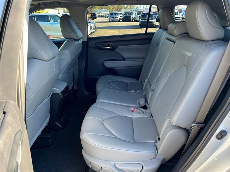 Toyota Highlander  2025