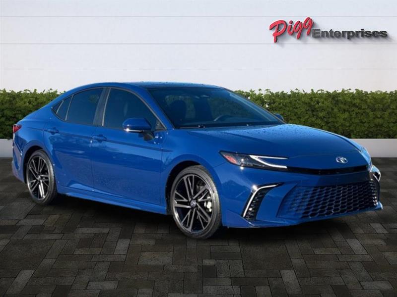 Toyota Camry  2025
