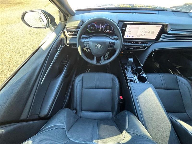 Toyota Camry  2025