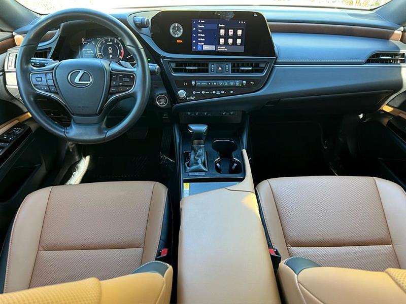 Lexus ES 350  2024