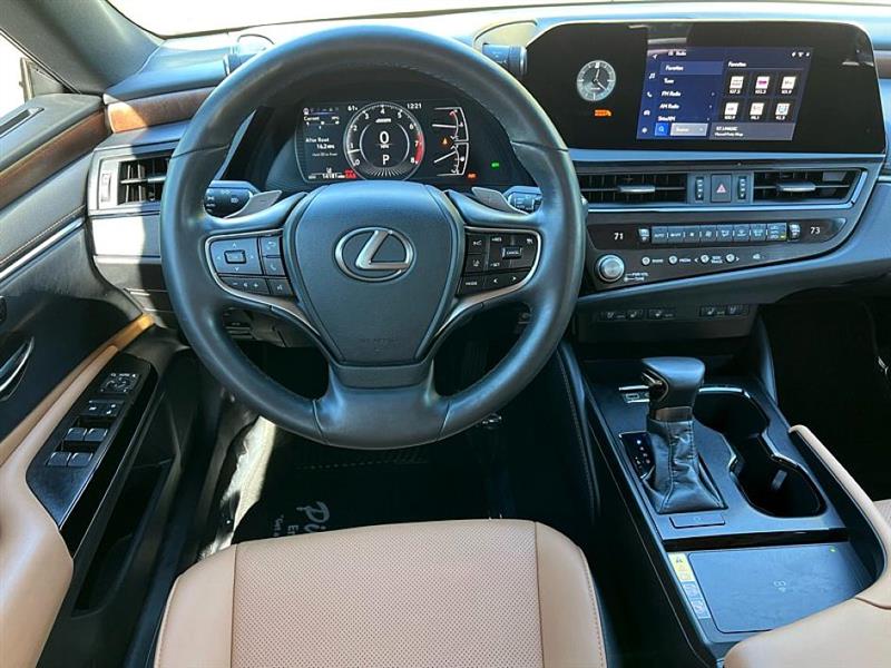 Lexus ES 350  2024