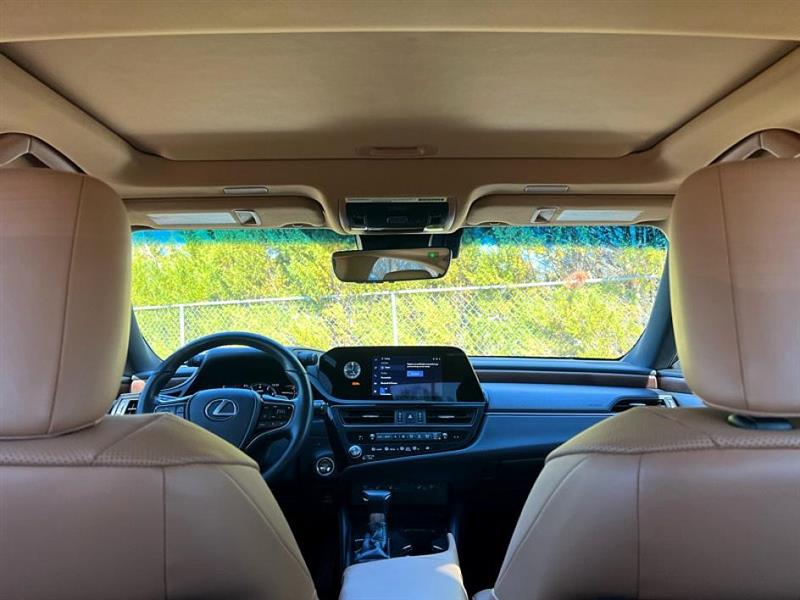 Lexus ES 350  2024