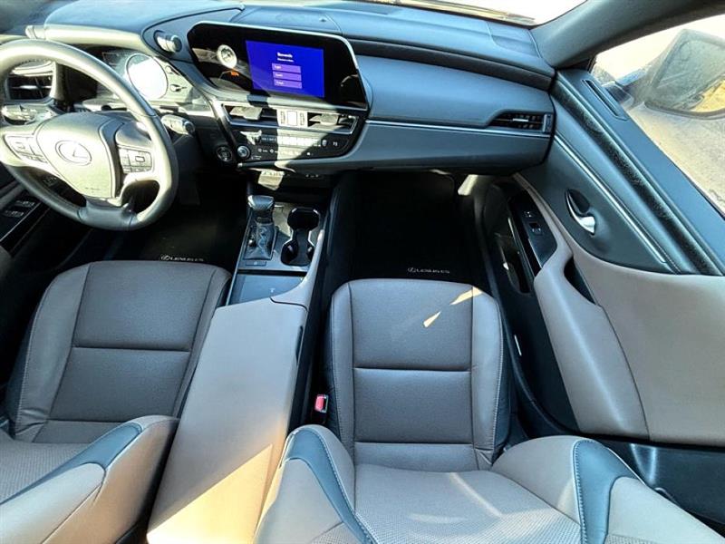 Lexus ES 350 Premium 2024