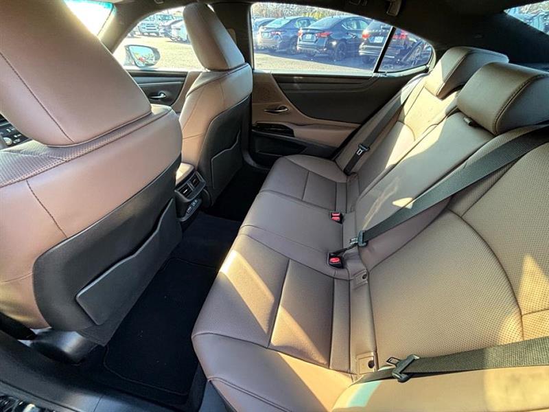 Lexus ES 350 Premium 2024