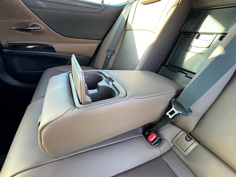 Lexus ES 350 Premium 2024