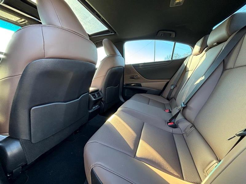 Lexus ES 350 Premium 2024