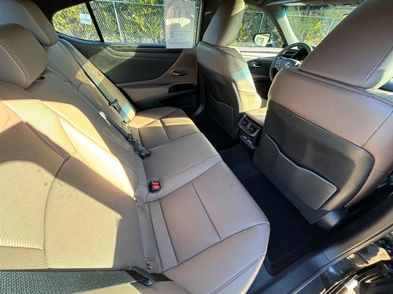 Lexus ES 350 Premium 2024