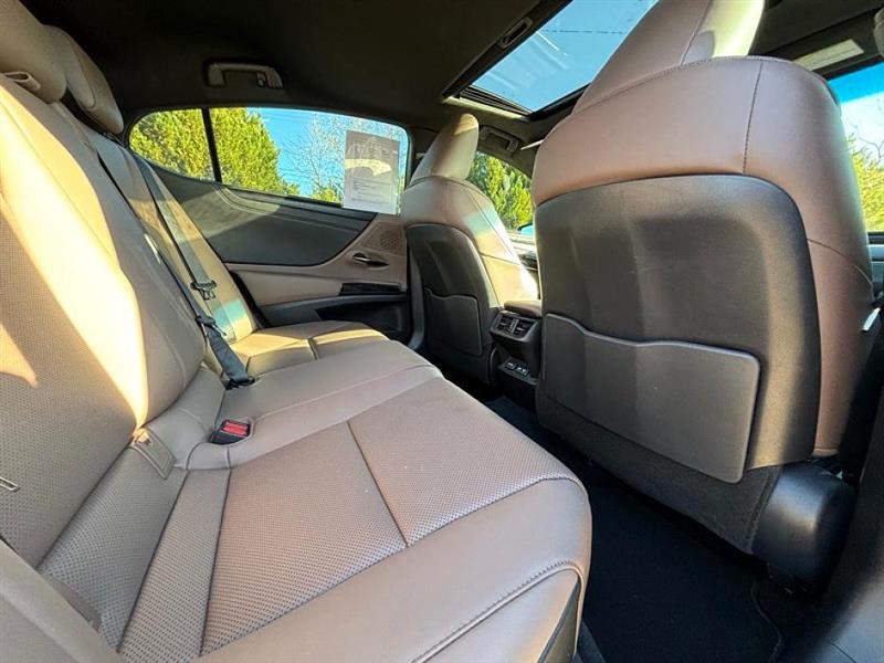 Lexus ES 350 Premium 2024