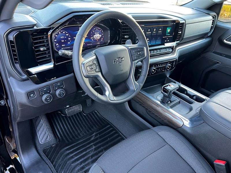 Chevrolet Silverado 1500  2025