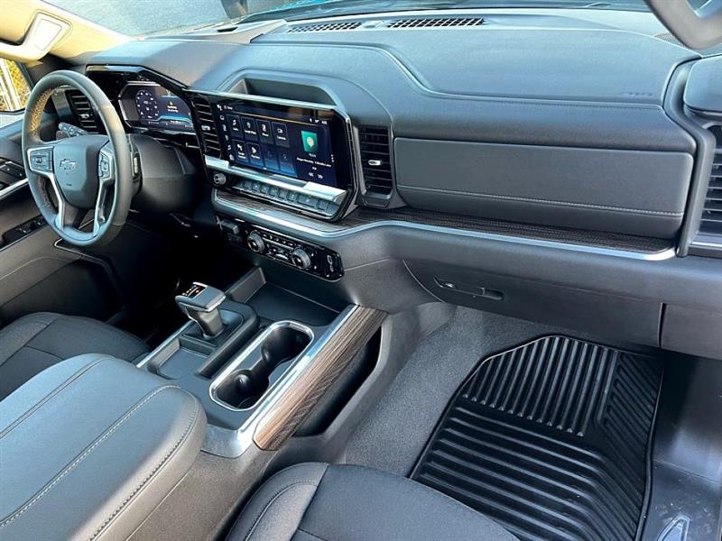 Chevrolet Silverado 1500  2025