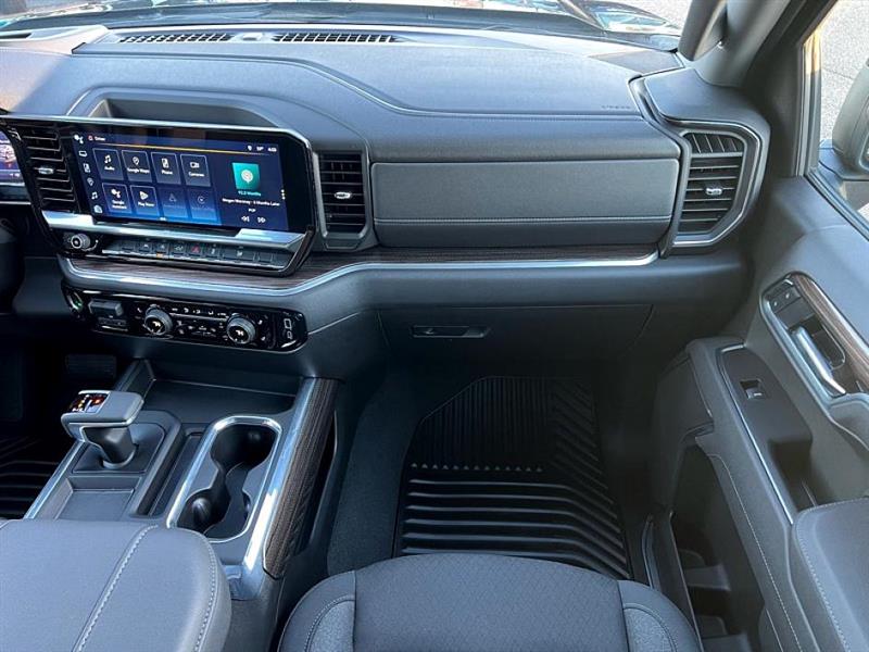 Chevrolet Silverado 1500  2025