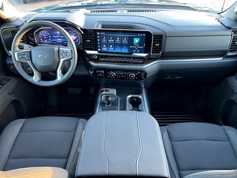 Chevrolet Silverado 1500  2025