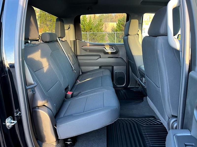 Chevrolet Silverado 1500  2025