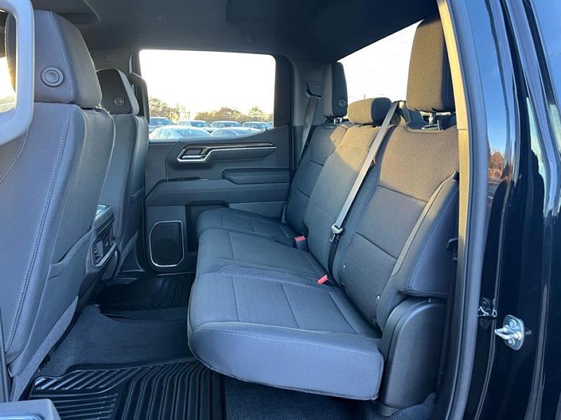 Chevrolet Silverado 1500  2025