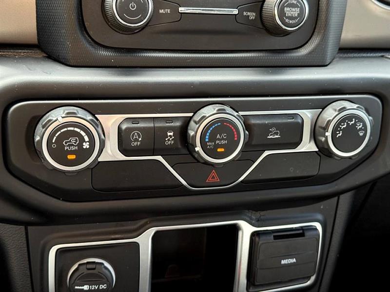 Jeep Gladiator  2021