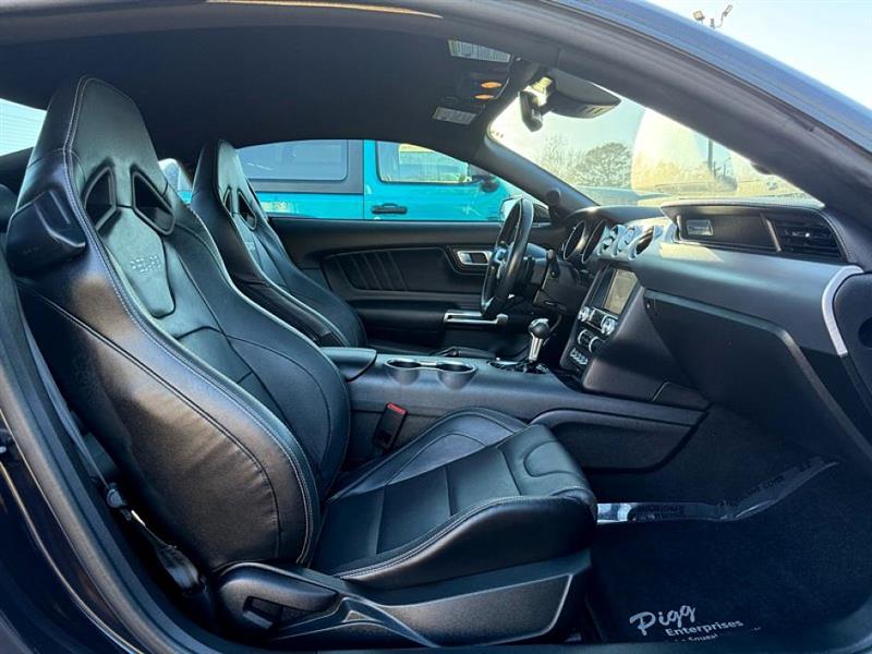 Ford MUSTANG GT  2023