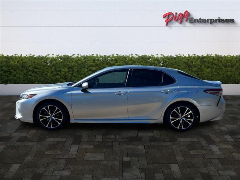Toyota Camry SE 2018