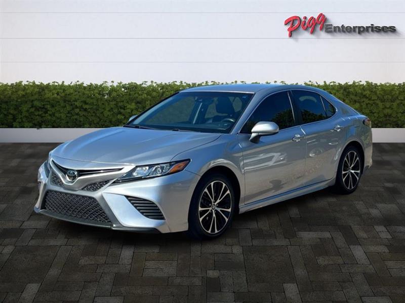 Toyota Camry SE 2018