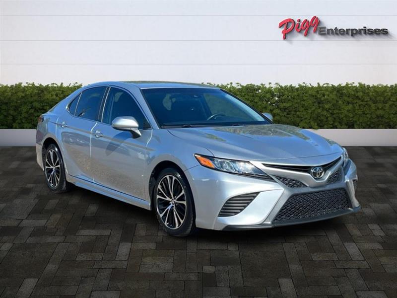 Toyota Camry SE 2018