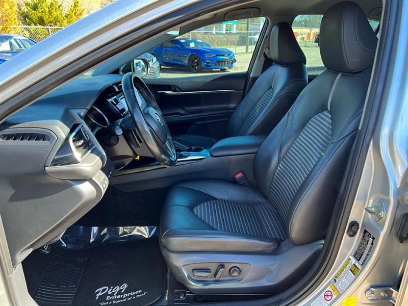 Toyota Camry SE 2018