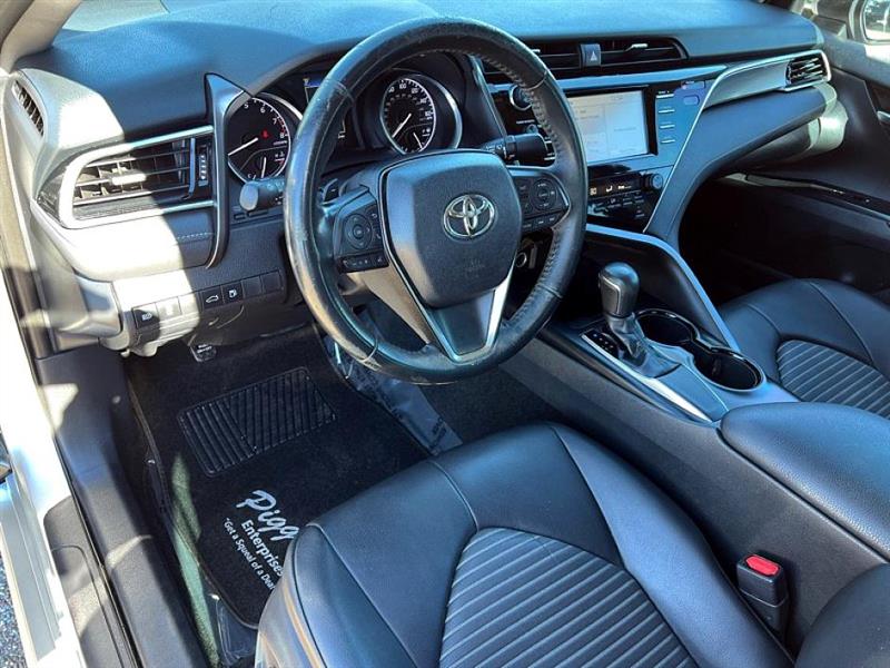 Toyota Camry SE 2018