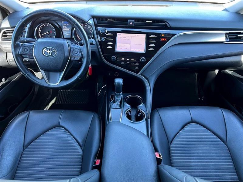 Toyota Camry SE 2018