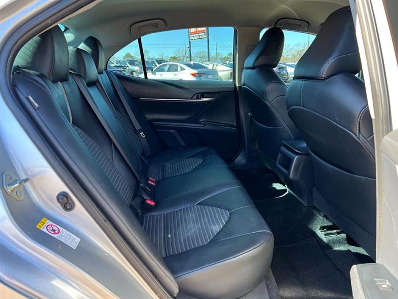 Toyota Camry SE 2018