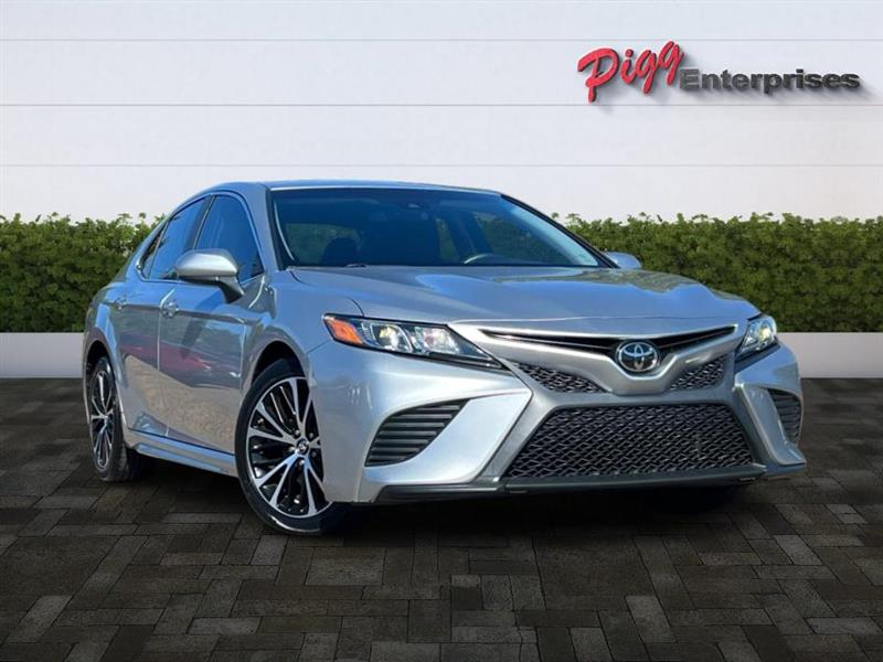Toyota Camry SE 2018