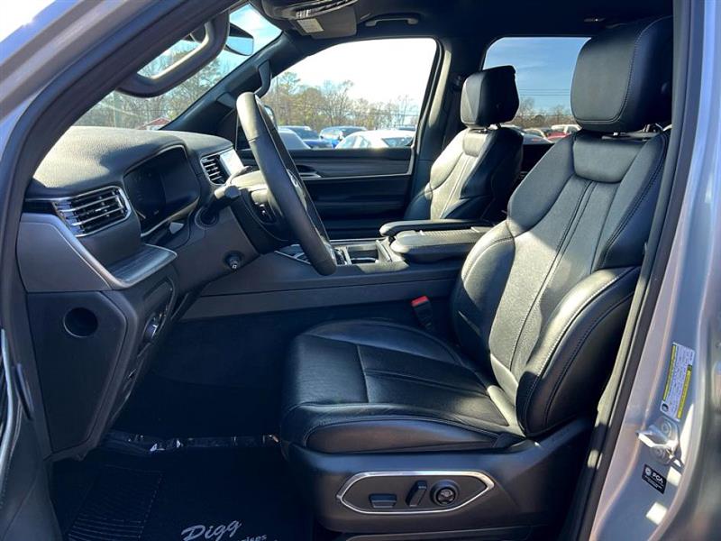 Jeep Wagoneer L  2024