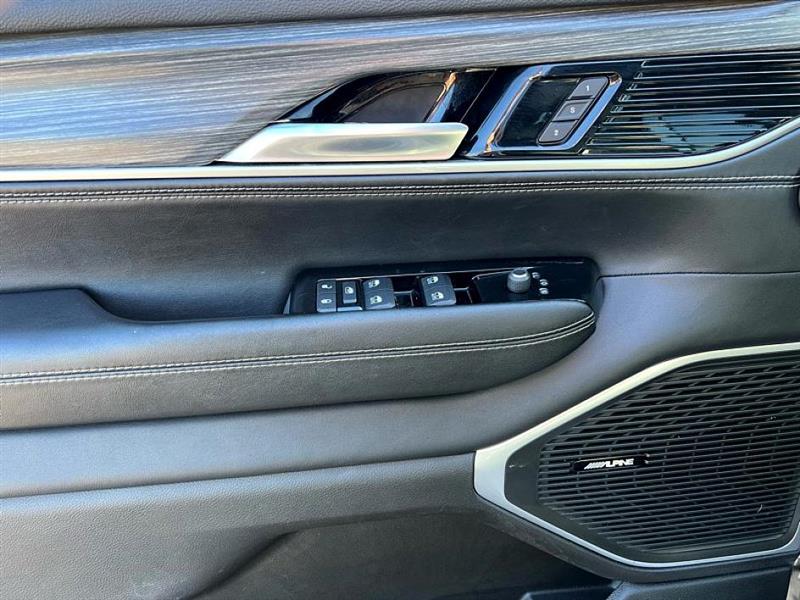 Jeep Wagoneer L  2024