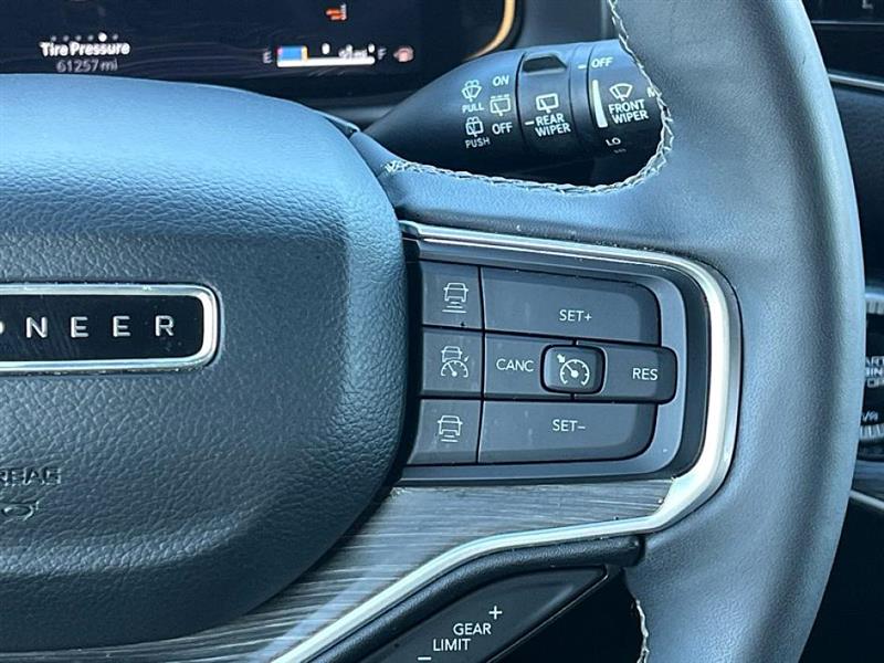 Jeep Wagoneer L  2024