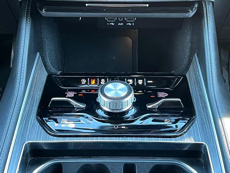 Jeep Wagoneer L  2024