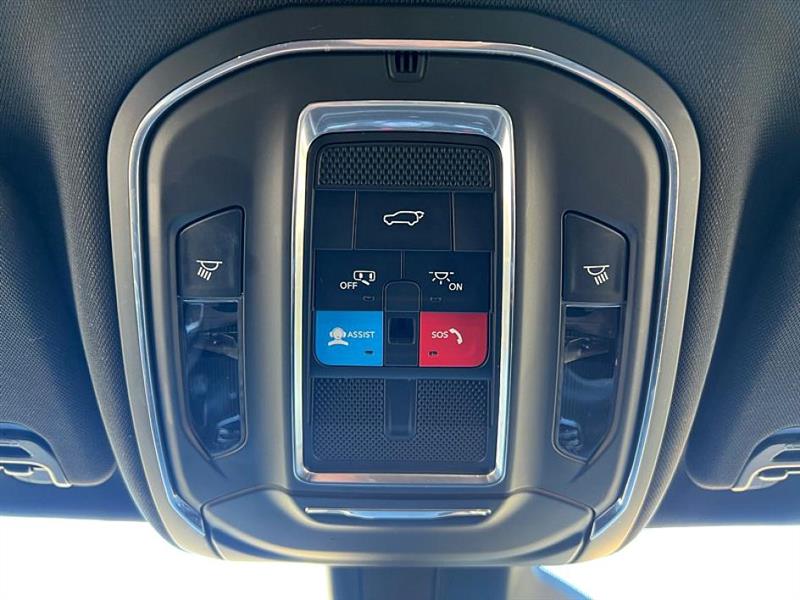 Jeep Wagoneer L  2024