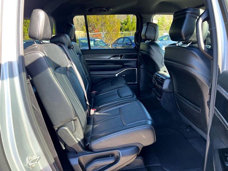 Jeep Wagoneer L  2024