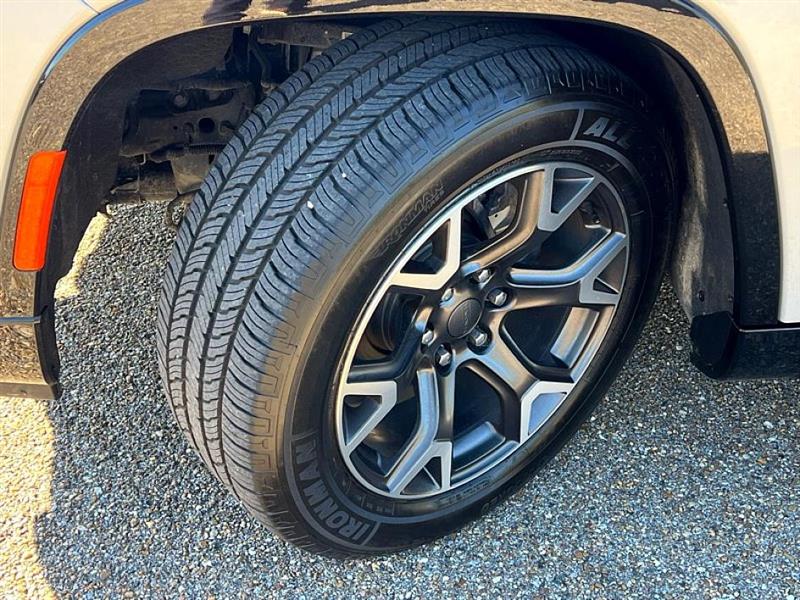 Jeep Wagoneer L  2024