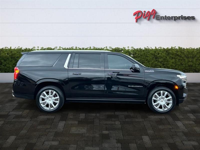 Chevrolet Suburban  2021